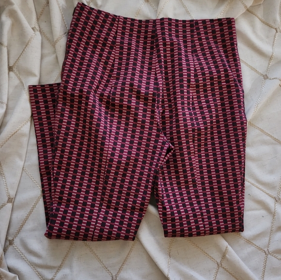 Anthropologie Pink Skinny Pants with Chic Appeal - Picture 4 of 7